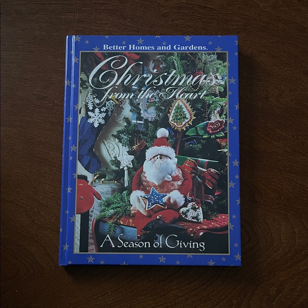 Better Homes and Gardens 'A Season of Giving' Holiday Book